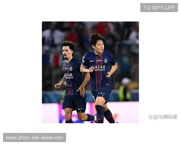 巴黎圣日耳曼5-0狂胜马赛，登贝莱双响李刚仁破门助球队登顶积分榜